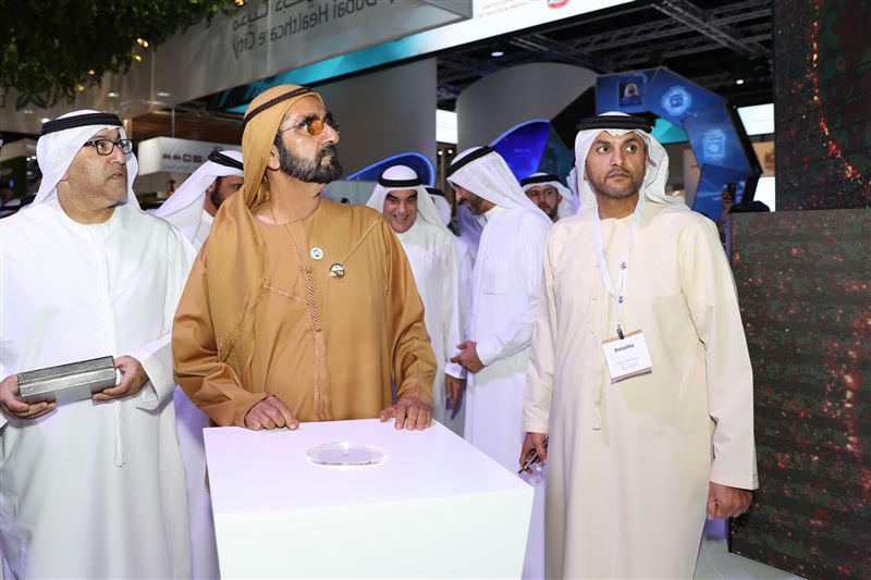 Mohammed bin Rashid visits Arab Health Exhibition