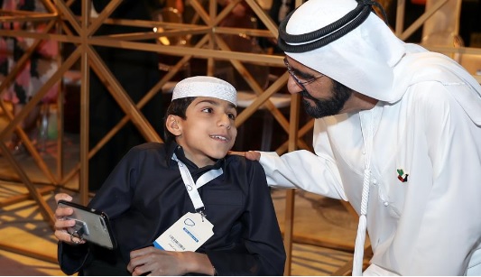 Mohammed bin Rashid meets "Arab Influencers" and attends Arab Social Media Influencers Summit event