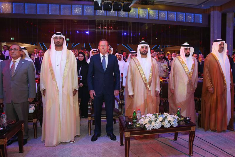 Maktoum bin Mohammed attends inauguration of 'Knowledge Summit 2016'
