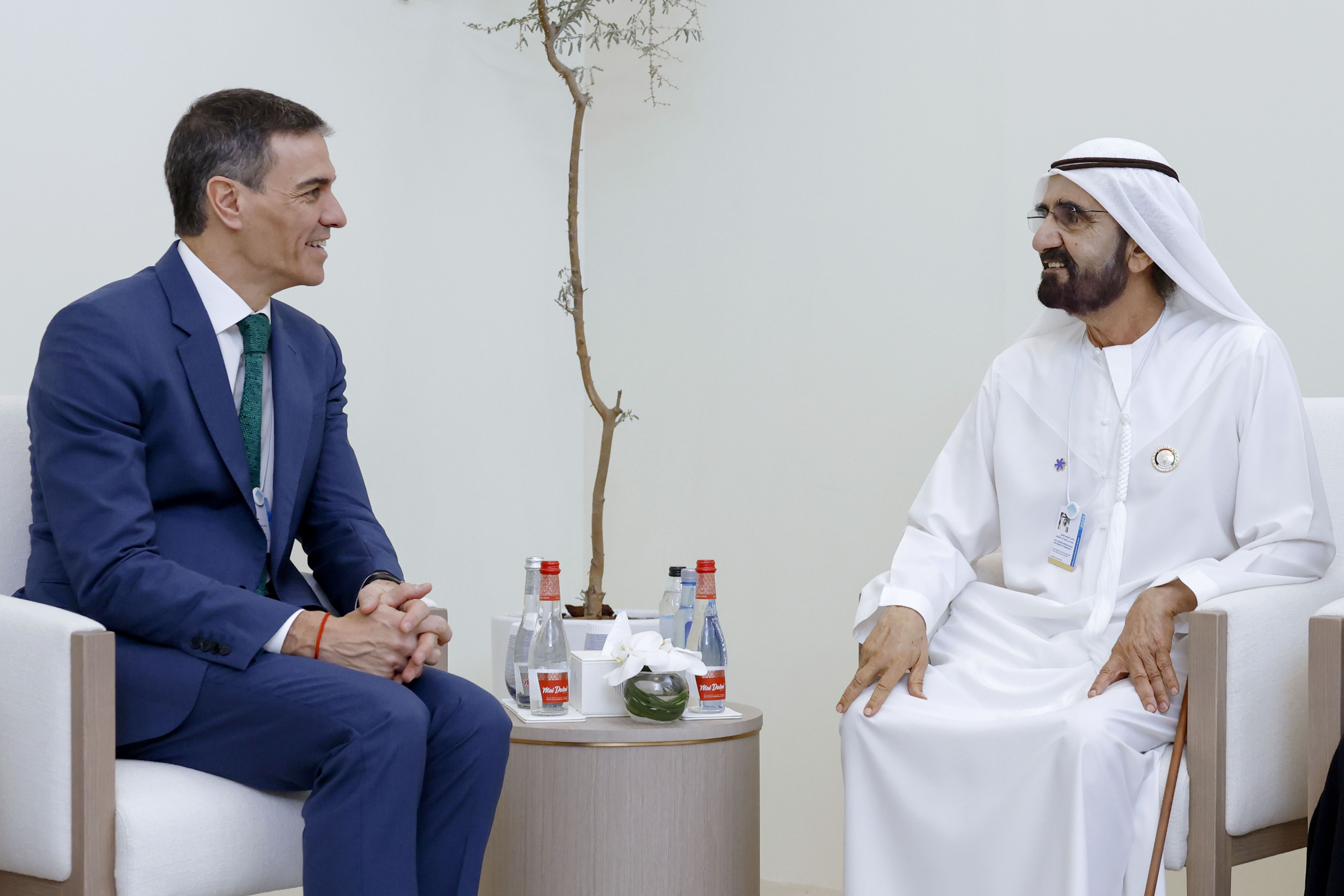 محمد بن راشد يلتقي رئيس وزراء إسبانيا ويبحثان تعزيز التعاون بين البلدين