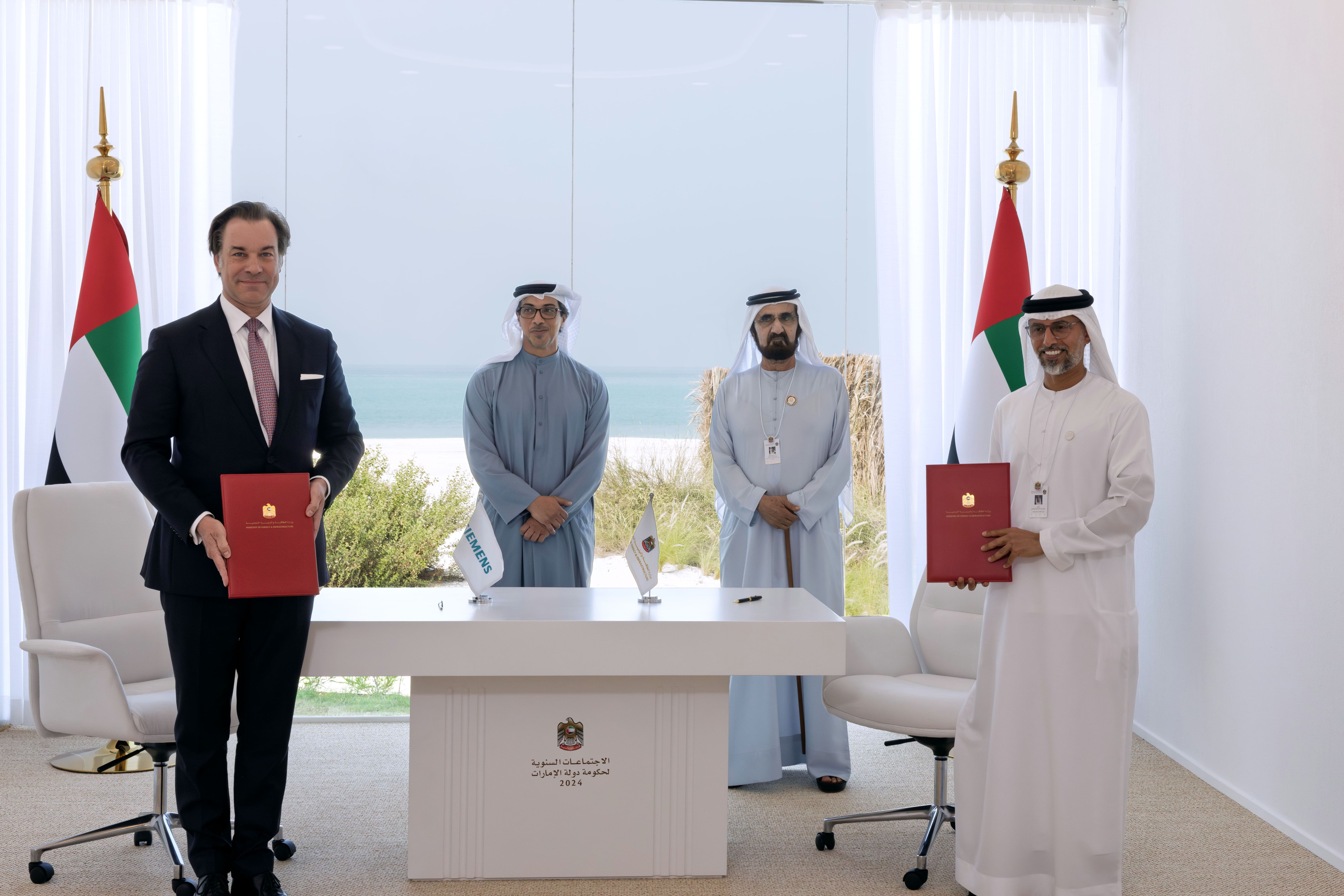 Mohammed bin Rashid, Mansour bin Zayed attend agreement signing between Ministry of Energy and Infrastructure, Siemens