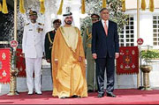 محمد بن راشد يزور جمعية النهضة النسائية 