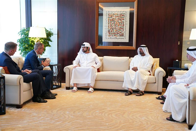 Maktoum bin Mohammed receives Schneider Electric Chairman