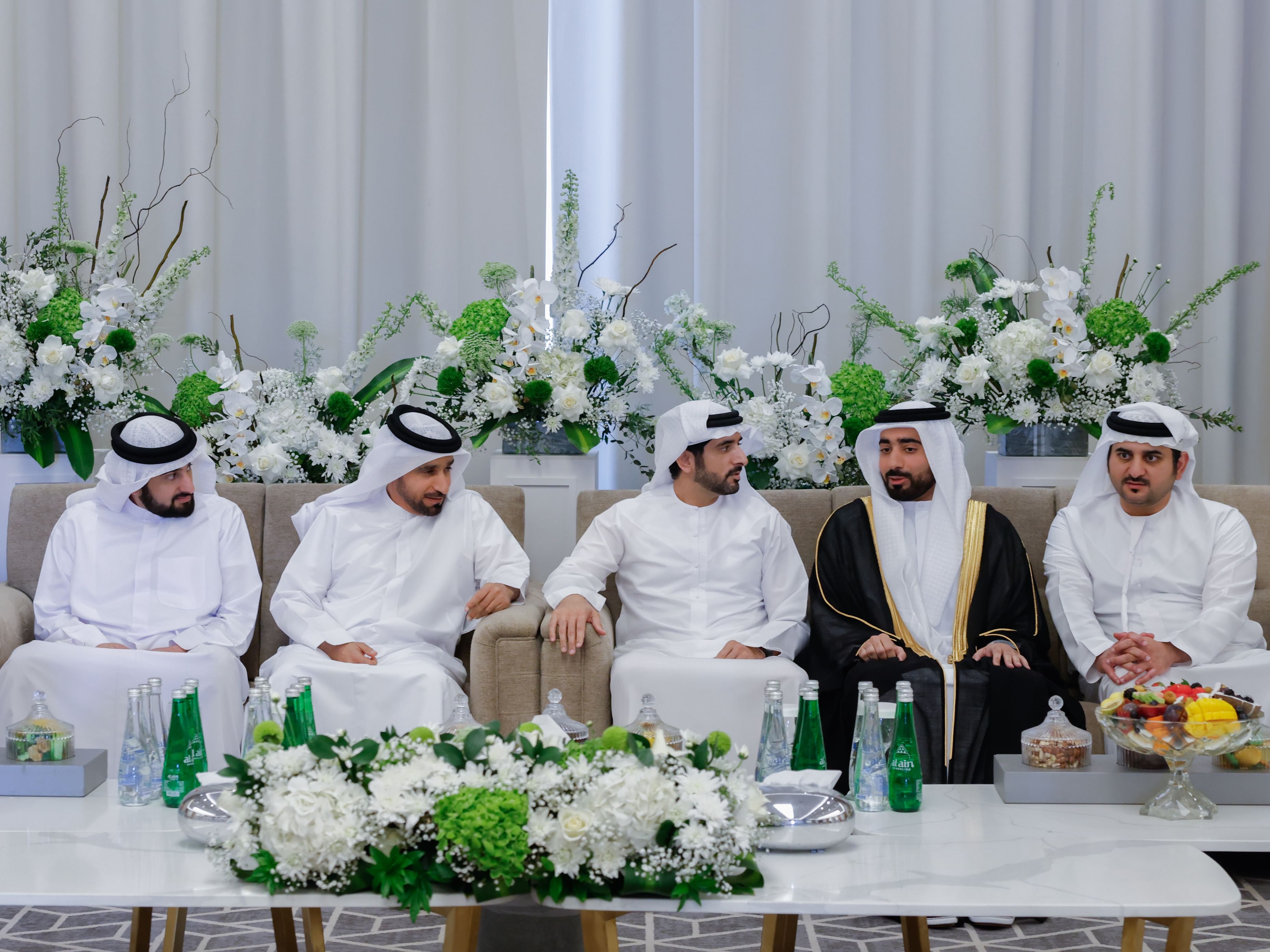 حمدان ومكتوم وأحمد بن محمد يحضرون أفراح المنصوري والفلاسي