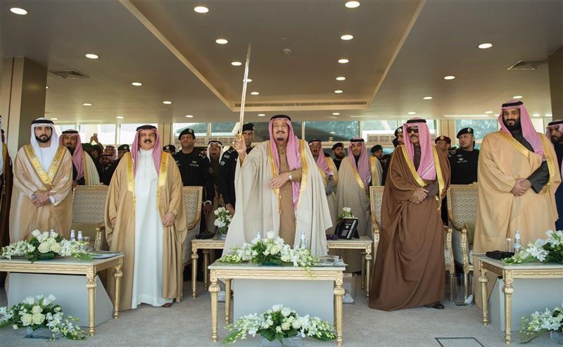 Hamdan bin Mohammed attends closing ceremony of King Abdulaziz Camel Festival in presence of Custodian of Two Holy Mosques