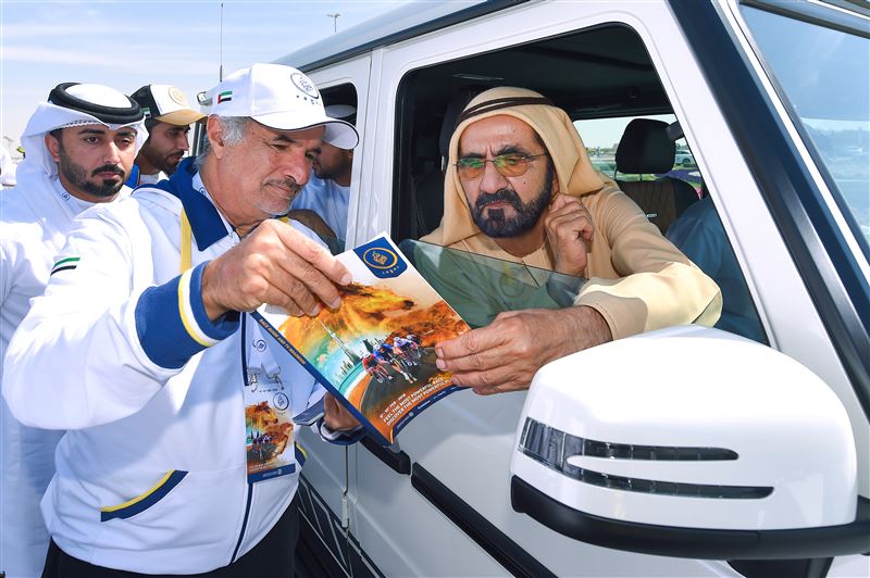Mohammed bin Rashid witnesses a stage of Dubai International Cycling Tour 