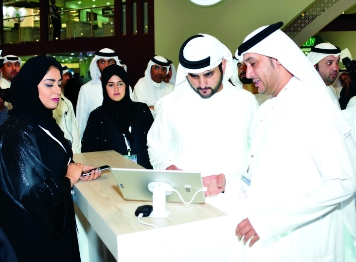 Maktoum bin Mohammed visits the Ministry of Culture's pavilion at GITEX 2016