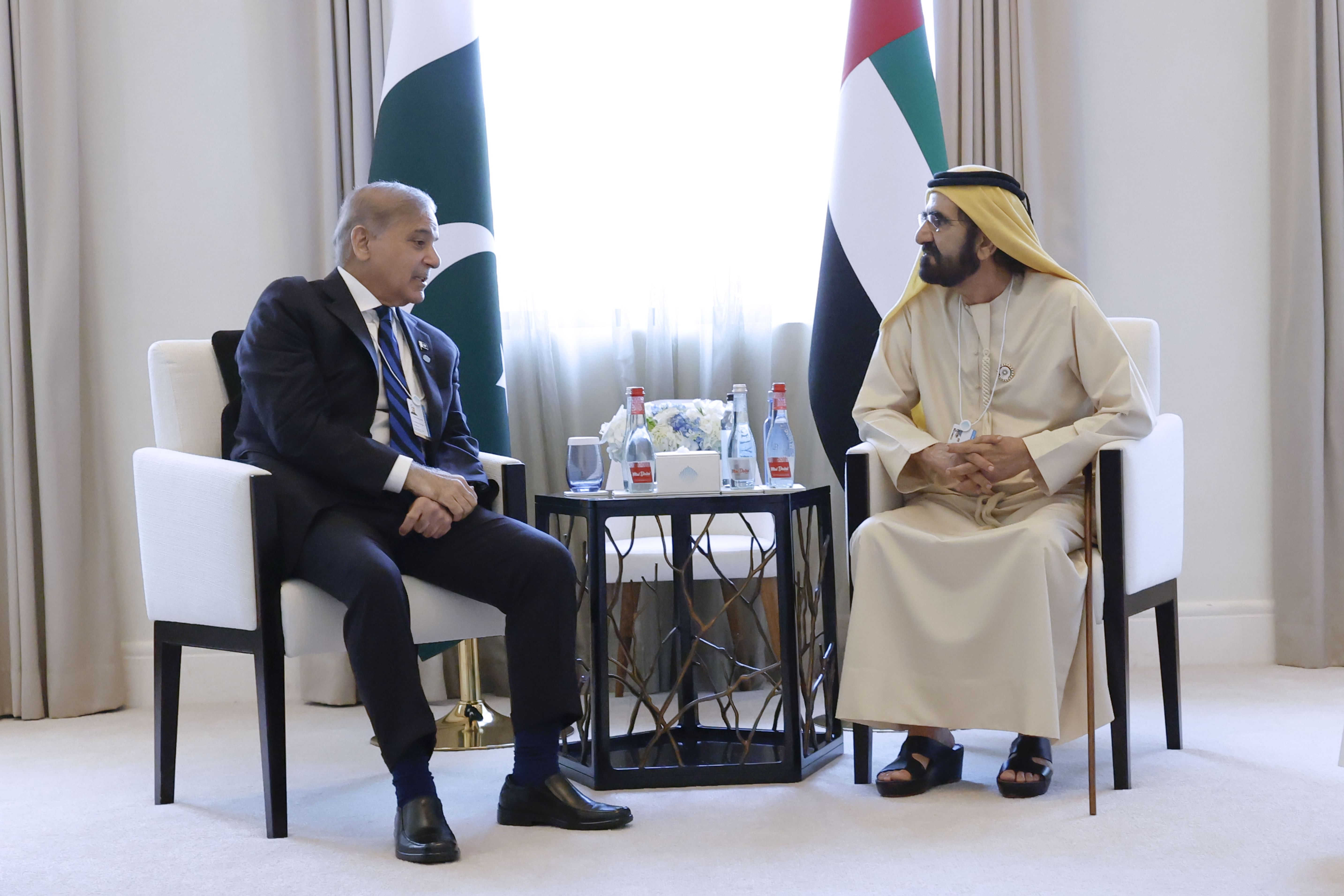Mohammed bin Rashid meets with Prime Minister of Pakistan, reaffirms bilateral historical ties