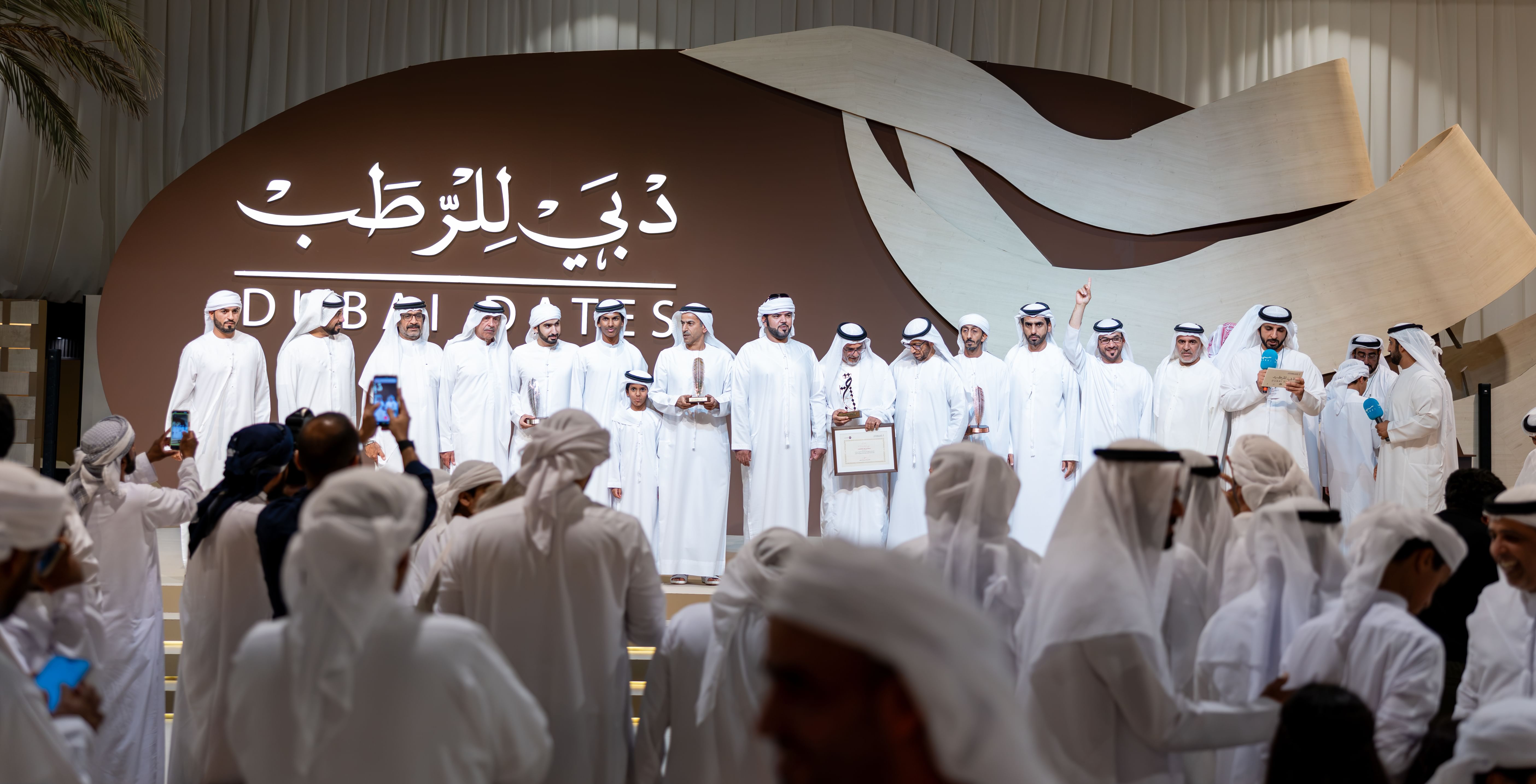حمدان بن محمد يوجّه بمكرمة للمشاركين في النسخة الثالثة من "دبي للرطب"