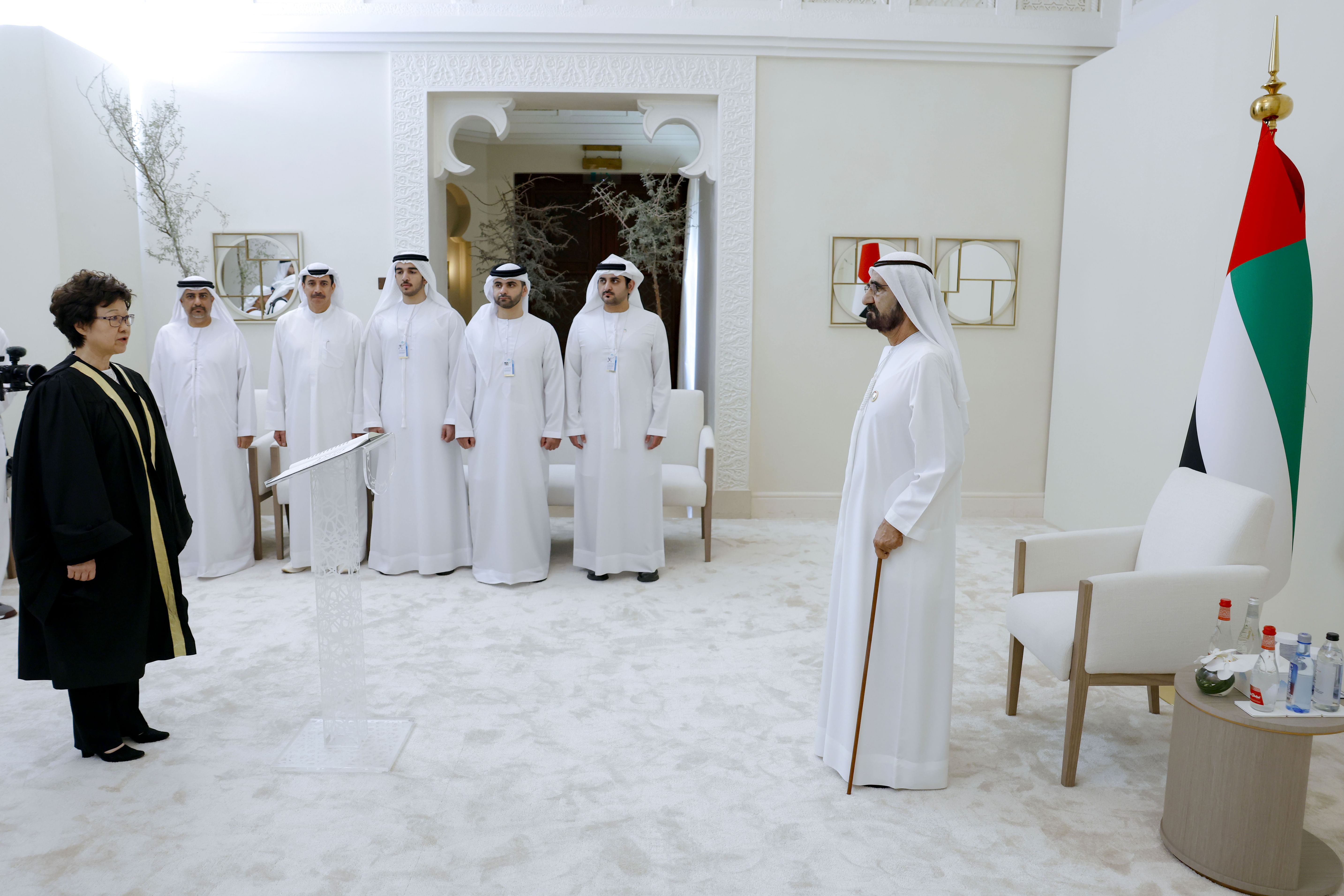 أمام محمد بن راشد.. ثلاثة قضاة في محاكم مركز دبي المالي العالمي يؤدون اليمين القانونية