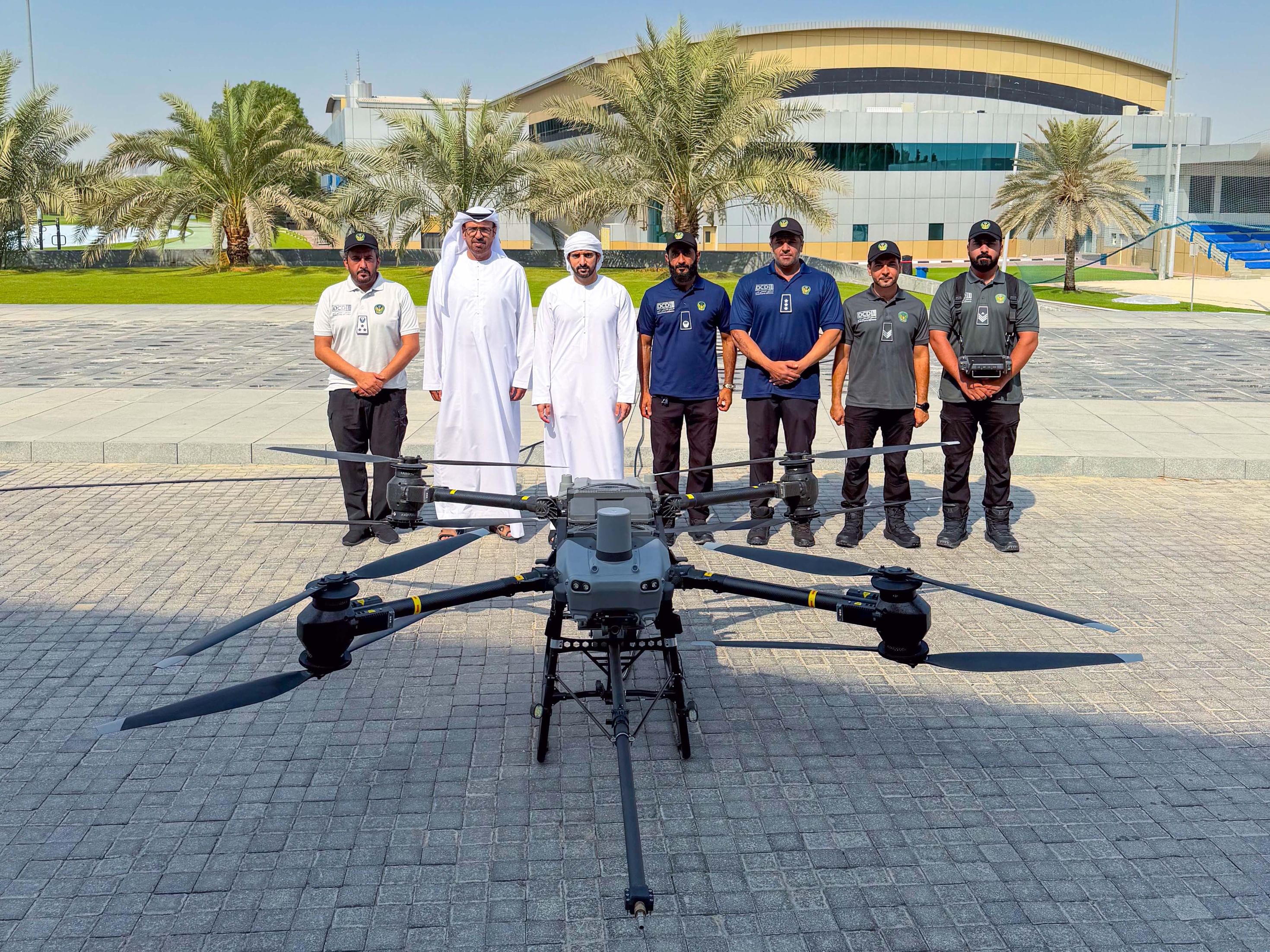 Hamdan bin Mohammed meets with Dubai Civil Defence team