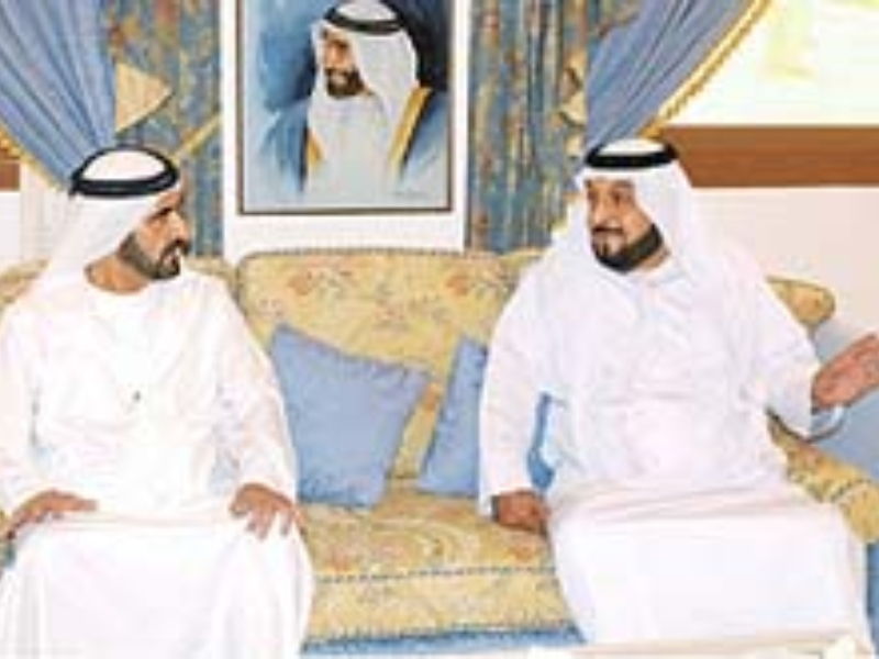 حمدان بن محمد يشهد شارة حمدان بن راشد للهجن