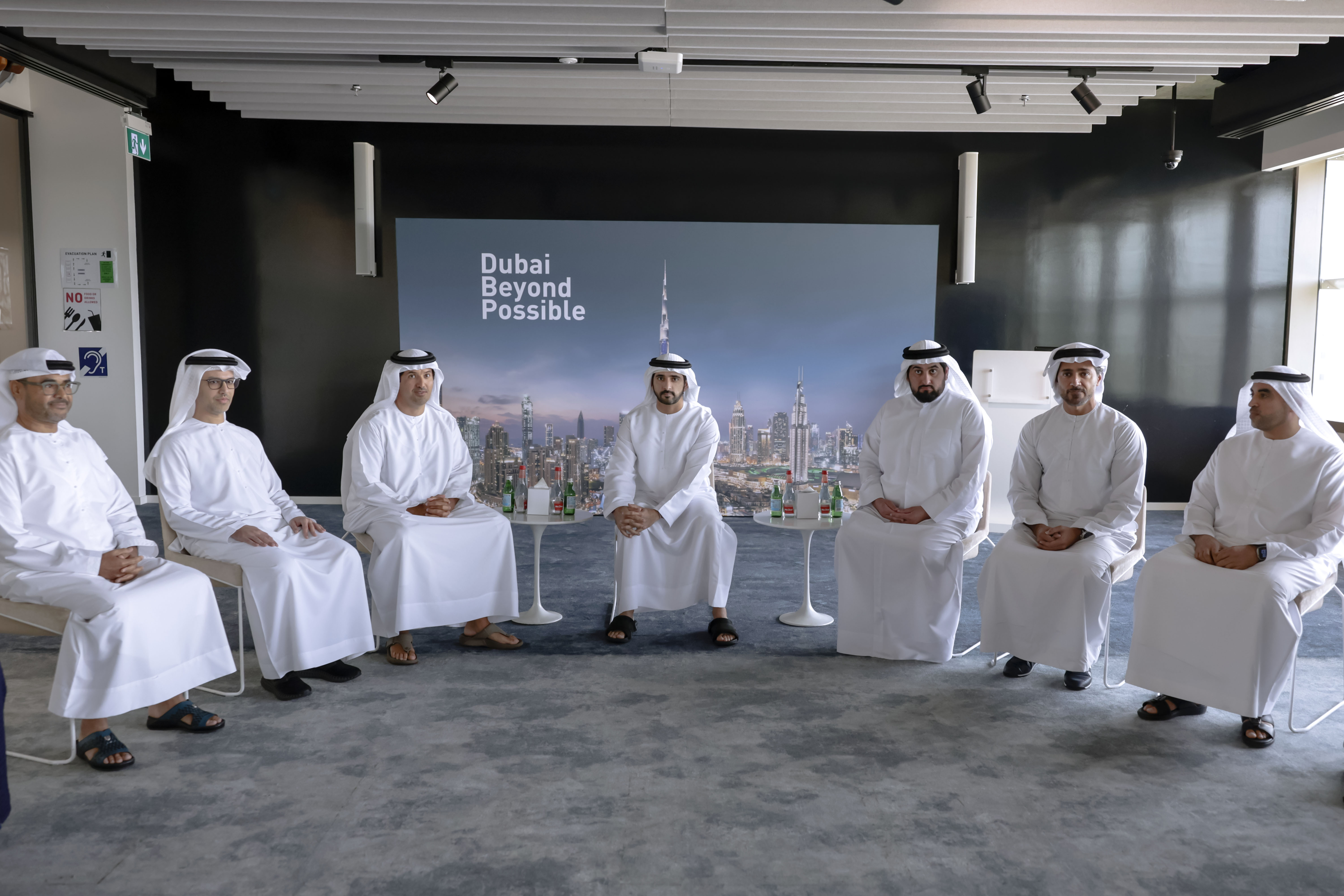 Hamdan bin Mohammed reviews DET’s strategy to achieve goals of Dubai Economic Agenda D33