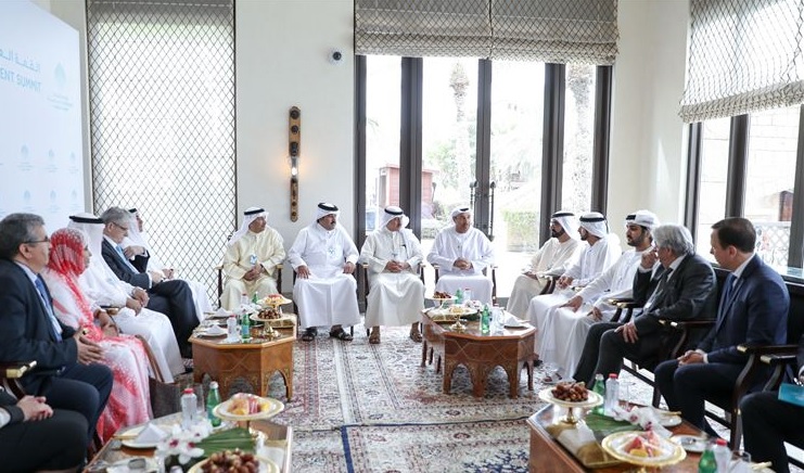 Mohammed bin Rashid receives city mayors and municipality leaders participating in World Government Summit
