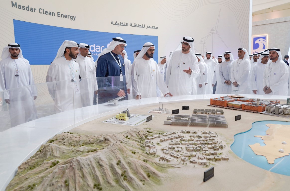 Mohammed bin Rashid visits World Future Energy Summit