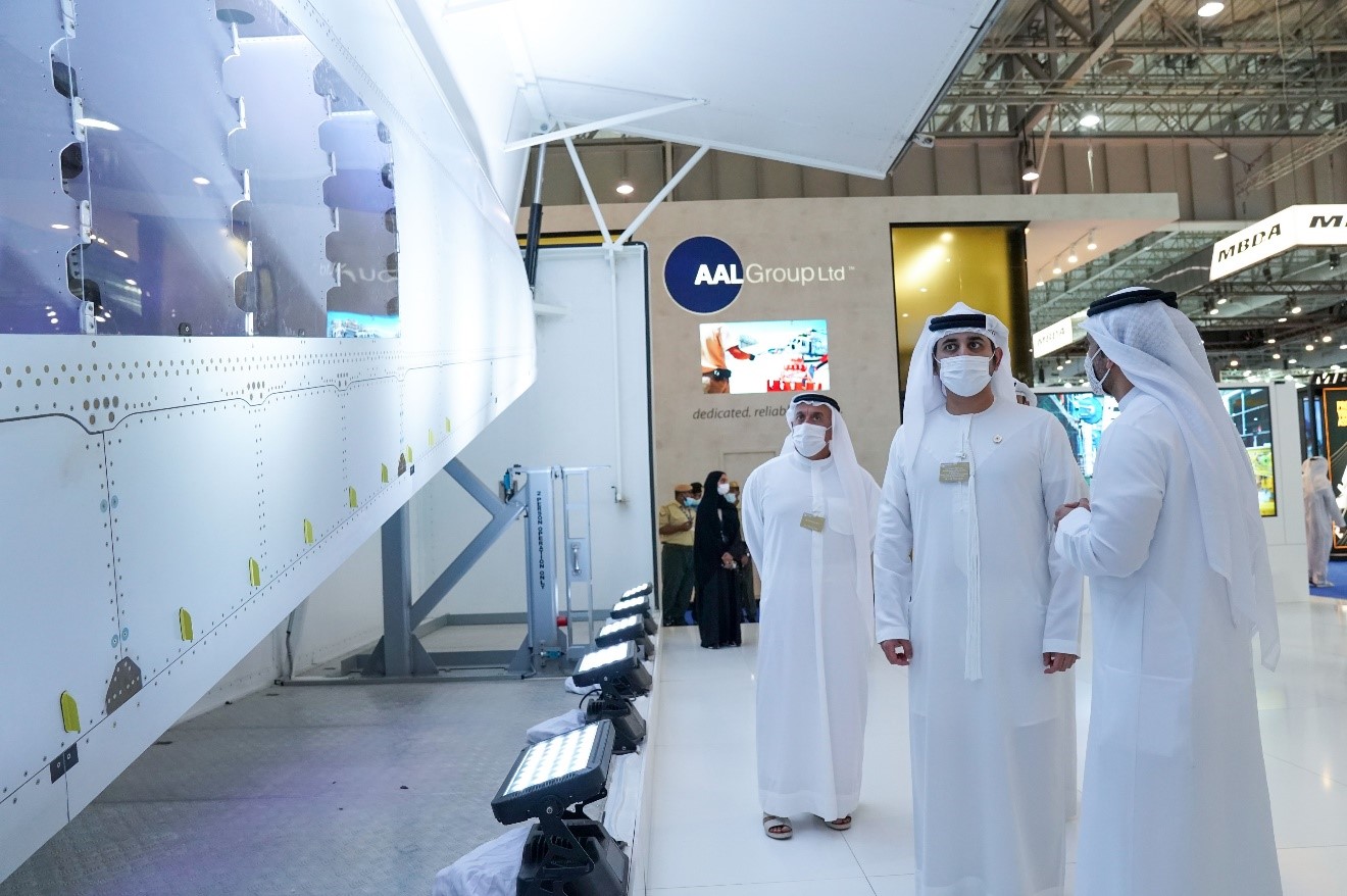 Maktoum bin Mohammed tours Dubai Airshow 2021