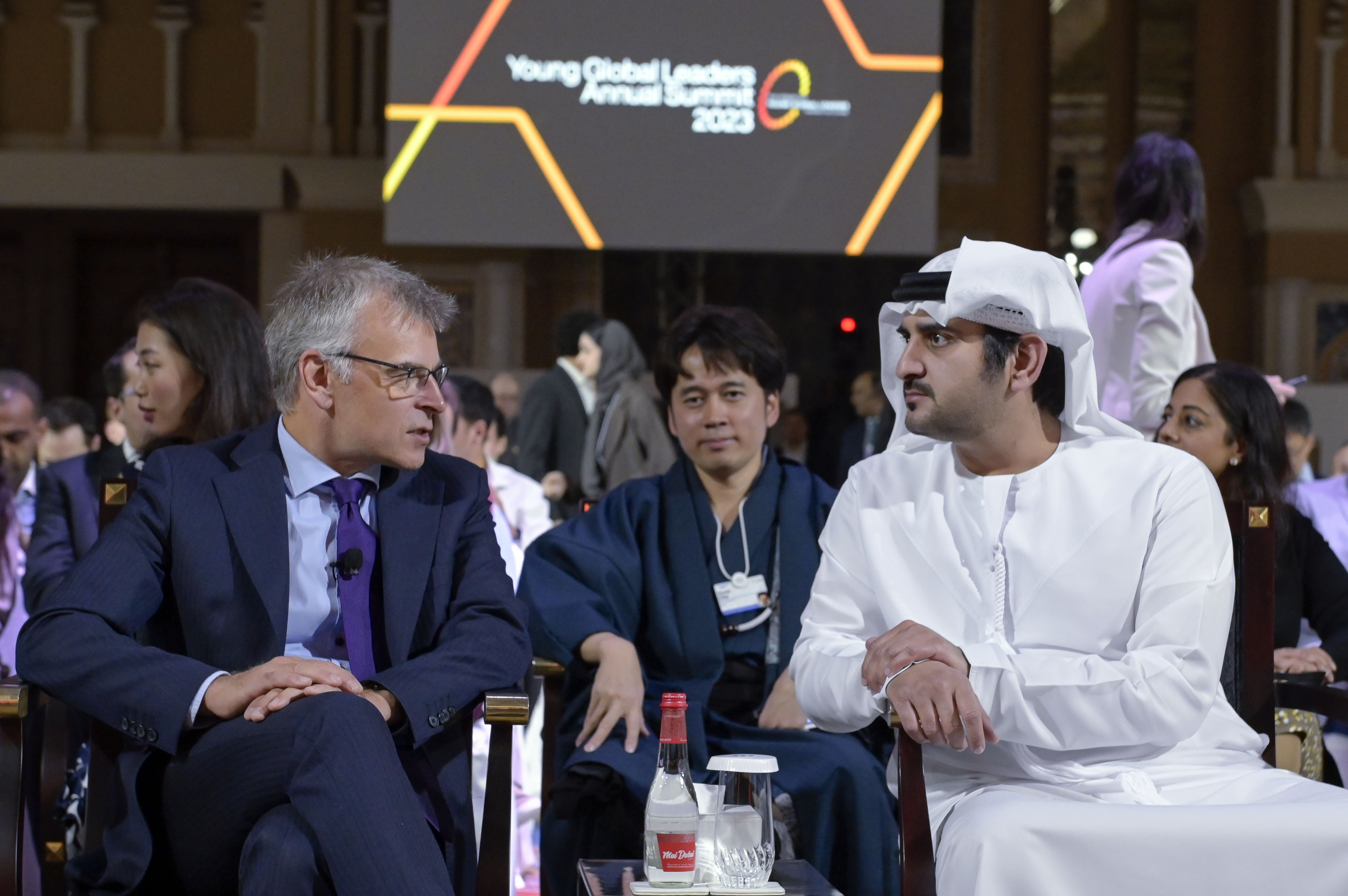 Maktoum bin Mohammed witnesses launch of WEF’s Young Global Leaders Annual Summit in Dubai