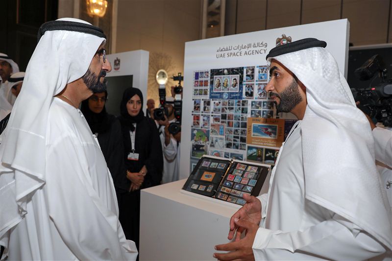 Mohammed bin Rashid visits Space Science Exhibition of Global Space Congress