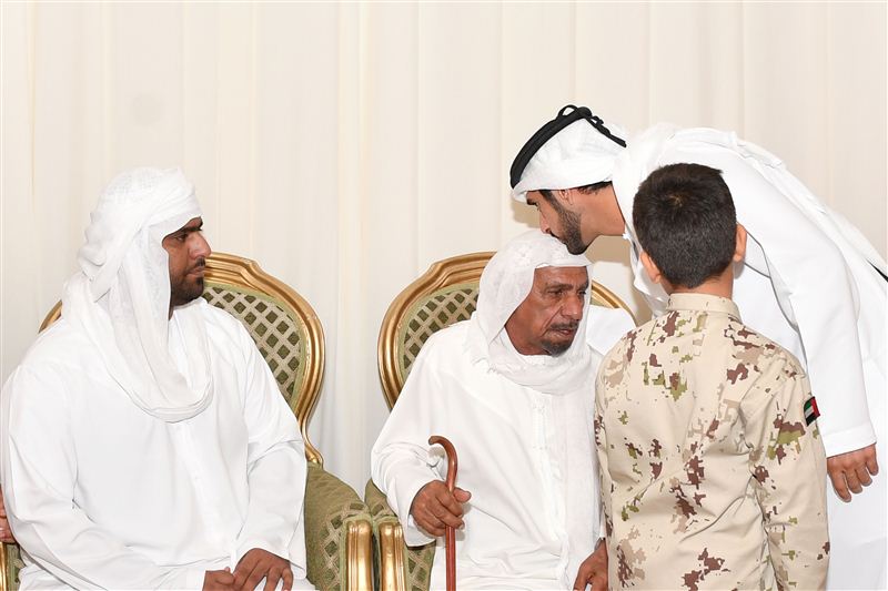 Dubai Crown Prince offers condolence to the nation's martyrs