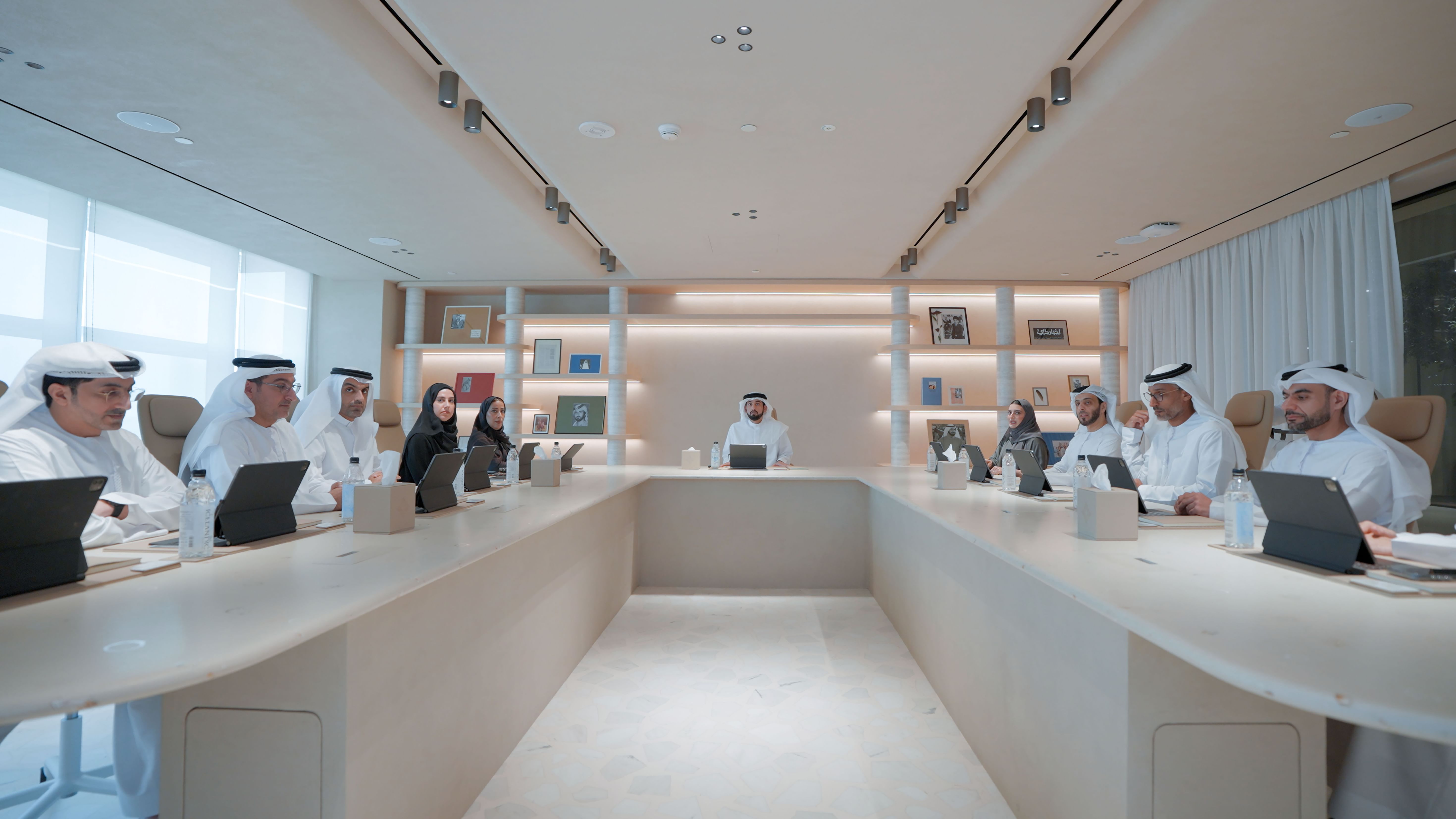 Ahmed bin Mohammed chairs Dubai Media Council meeting, reviews final preparations for largest edition of Arab Media Summit