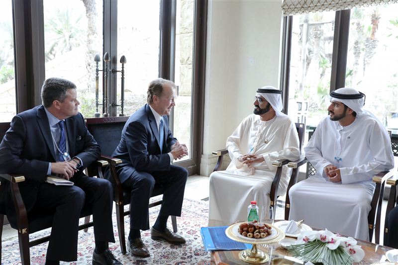 Mohammed bin Rashid receives the CEO of Cisco  