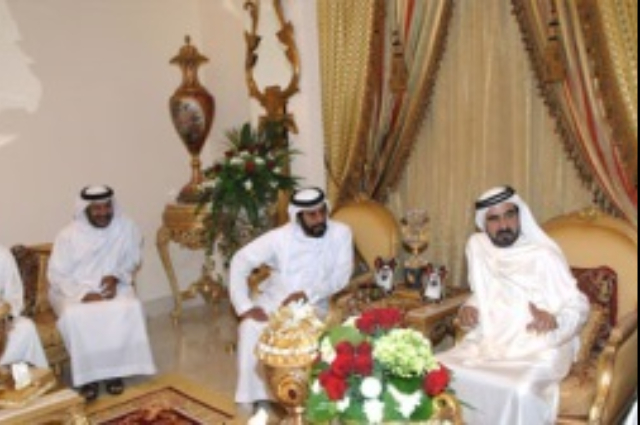 محمد بن راشد يحضر أمسية شعرية بمناسبة الذكرى الرابعة لتوليه مقاليد الحكم في دبي