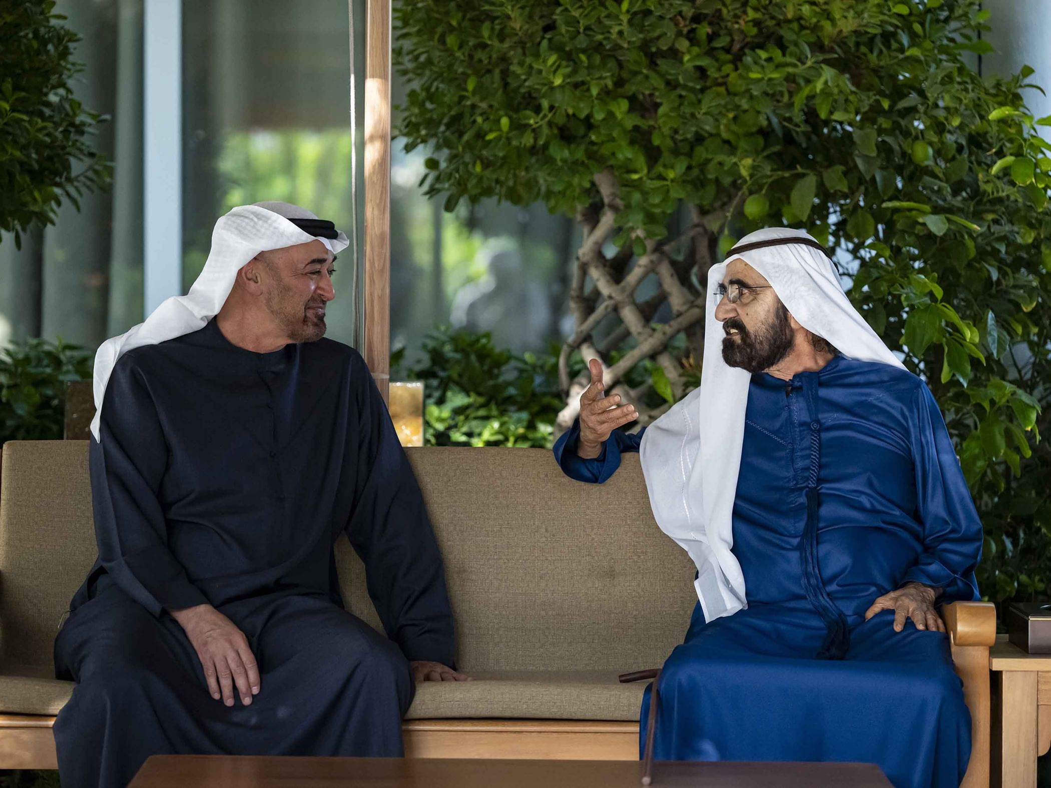 رئيس الدولة ومحمد بن راشد يبحثان شؤون الوطن خلال لقائهما في استراحة المرموم في دبي