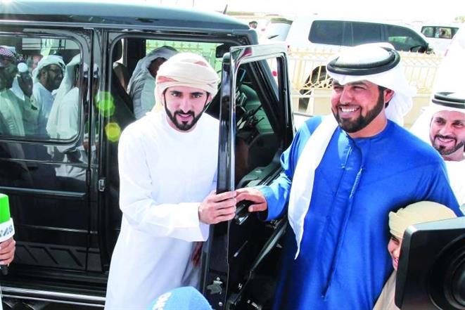 Hamdan bin Mohammed attends Ethaa camel races at Al Marmoum festival
