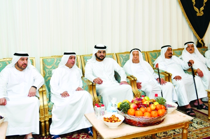 Maktoum bin Mohammed offers condolences on the death of Abdul Aziz Al Zarooni