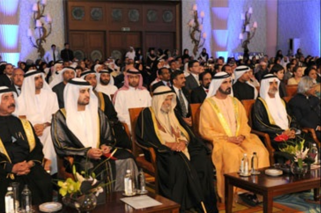 محمد بن راشد يحتفل بلقب كأس دبي العالمي للخيول 