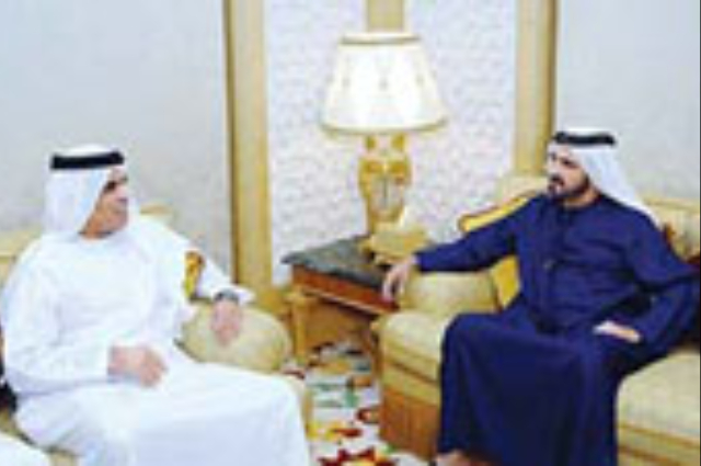 محمد بن راشد يتفقّد سير العمل في مشروع قناة دبي المائية
