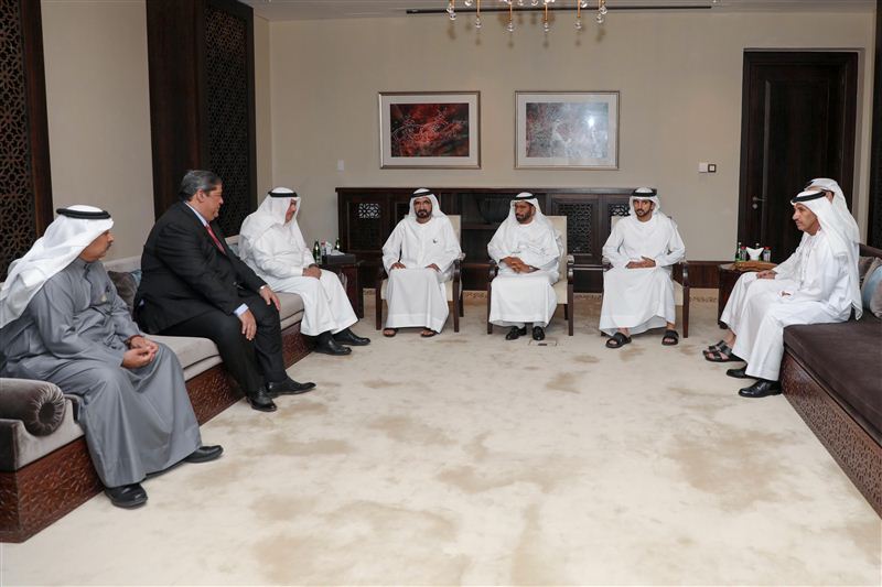Mohammed bin Rashid receives elite space centers scientists and managers in Arab countries