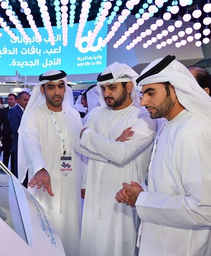 Maktoum and Mansour bin Mohammed visit "Du" pavilion at GITEX 2016 
