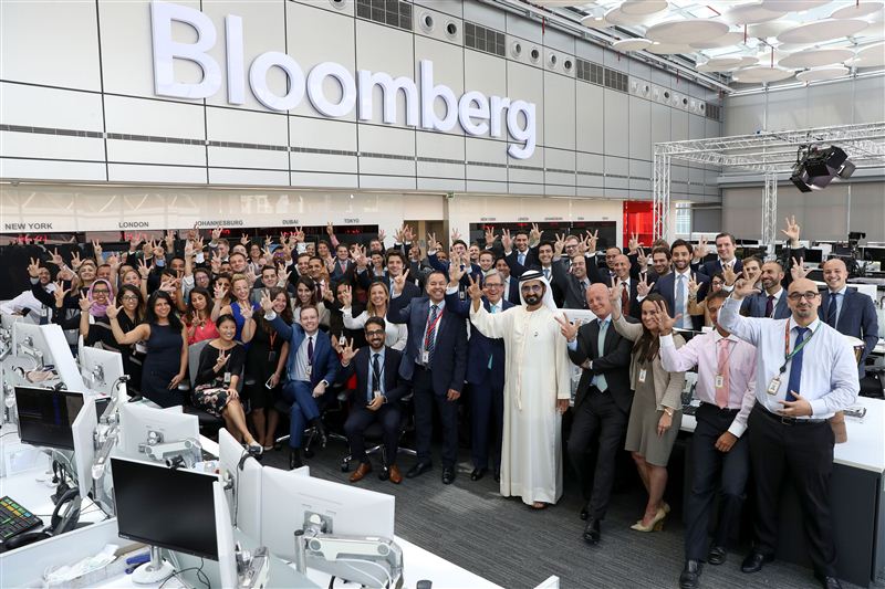 Mohammed bin Rashid visits Bloomberg regional headquarters