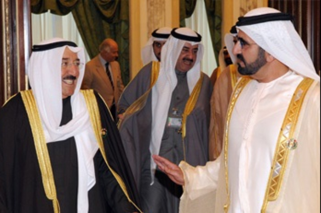 محمد بن راشد يلتقي طلاب جامعة الكويت في المكتب الإعلامي.