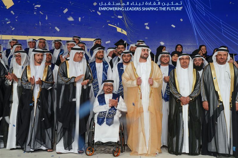 Maktoum bin Mohammed attends graduation ceremony of fourth class of Mohammed bin Rashid School of Government