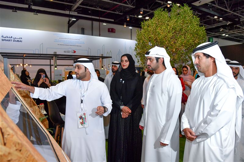 Maktoum bin Mohammed tours GITEX 2018