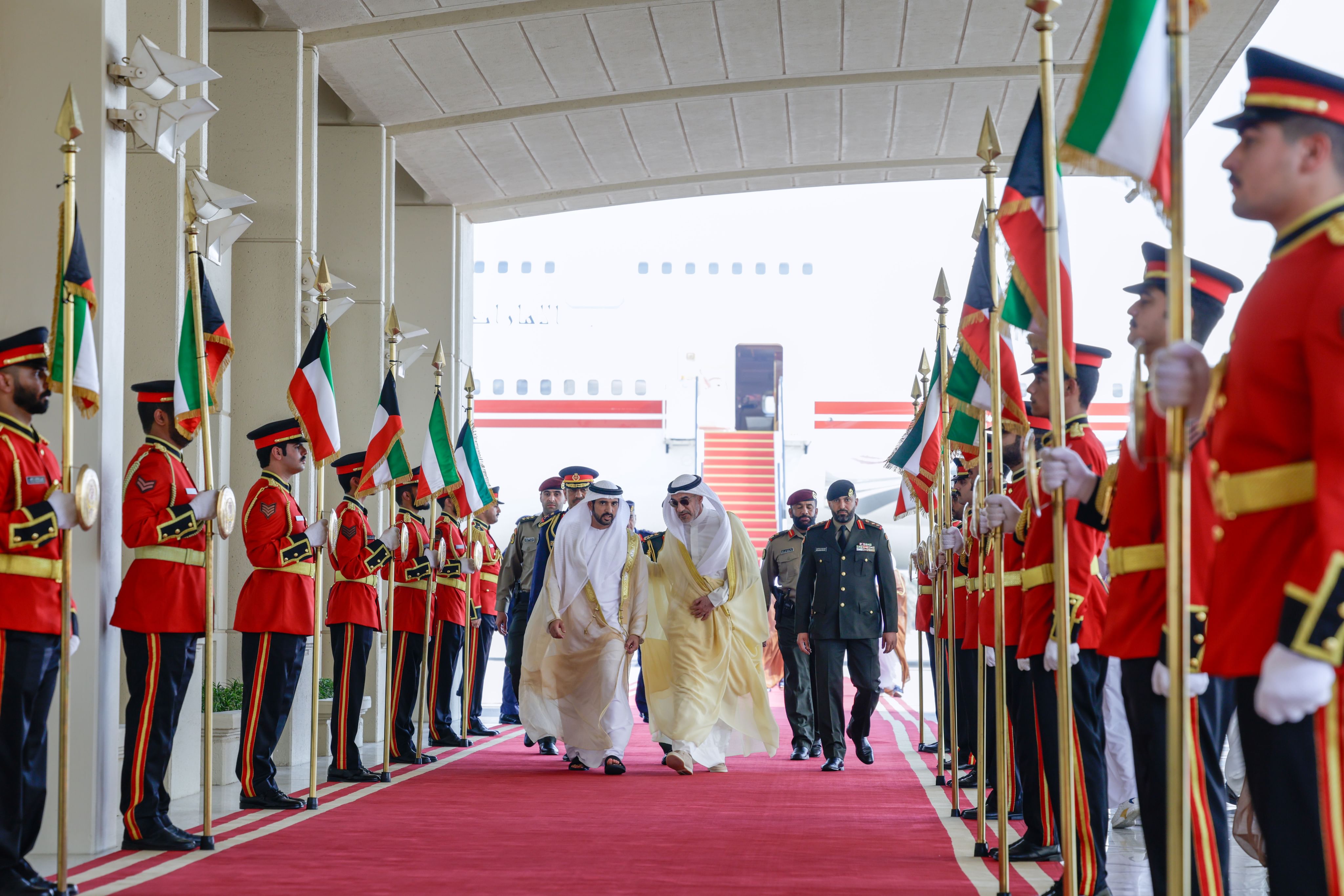 Hamdan bin Mohammed arrives in Kuwait, commencing official visit