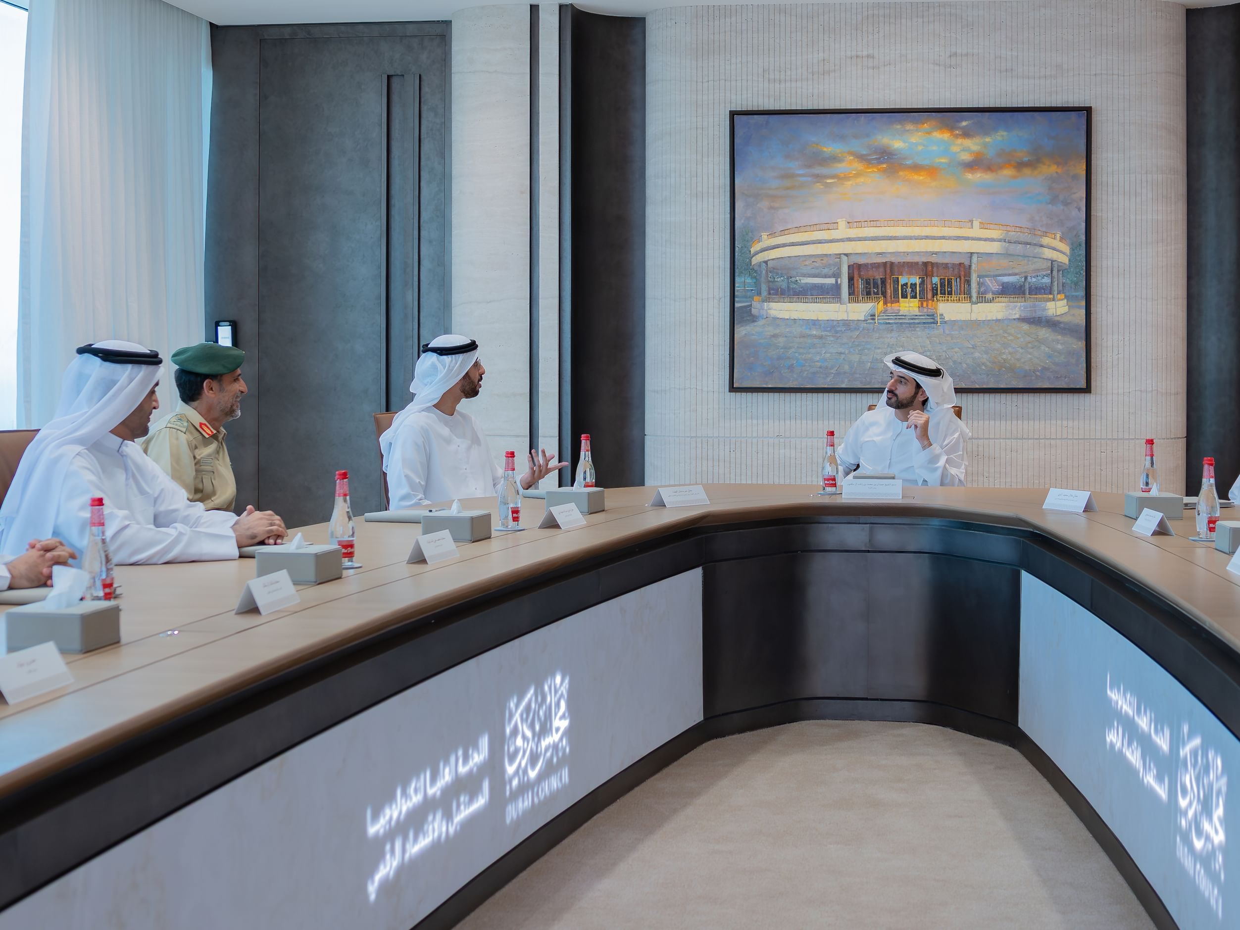 حمدان بن محمد: دبي تشهد تحولا نوعيا في مسيرتها التنموية يتصدر فيه الذكاء الاصطناعي صناعة الفرص الاقتصادية وتعزيز تنافسية الأعمال