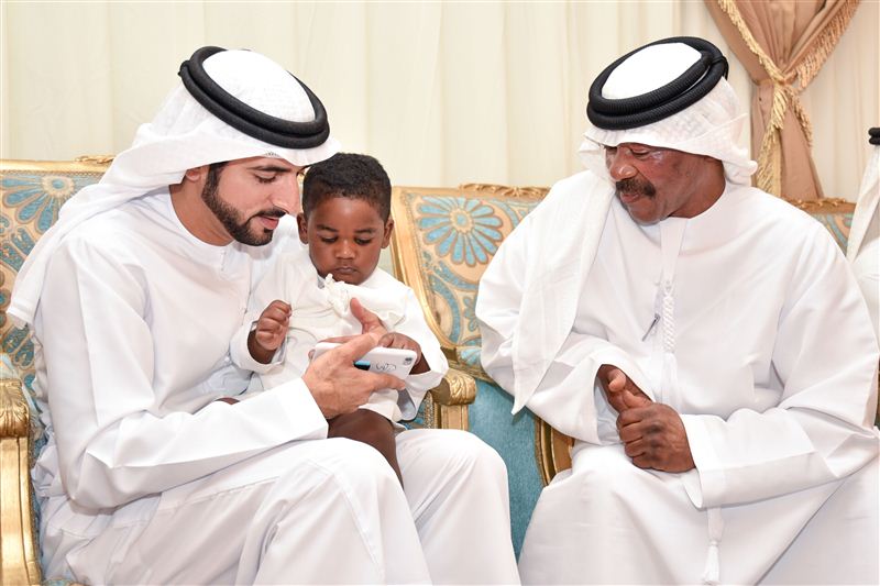 Hamdan bin Mohammed offers condolences to the families of the two martyrs Al Naqbi and Al Mazroui