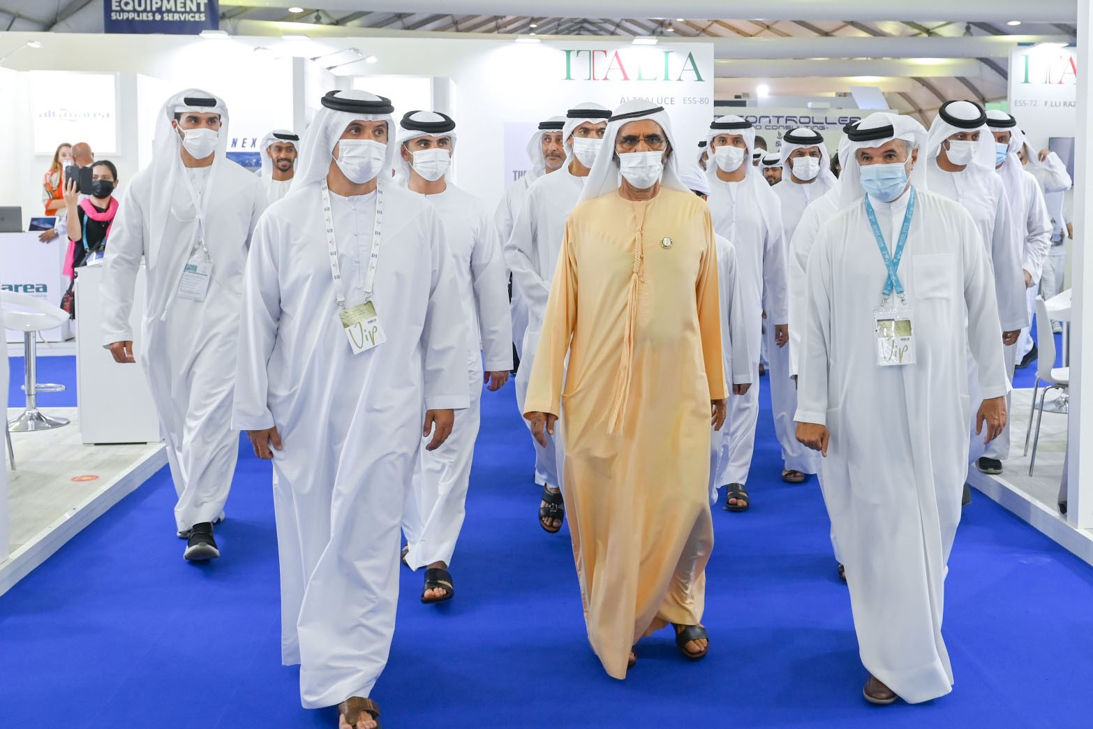 Mohammed bin Rashid tours Dubai International Boat Show 2022