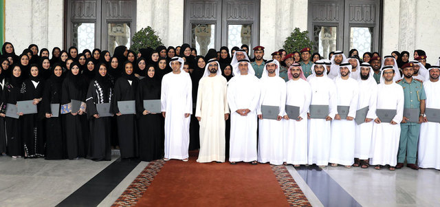 Mohammed bin Rashid attends graduation of 110 graduates of "Creative Leadership Program” and “Government Performance Experts”