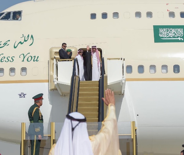 Mohammed bin Rashid and Mohammed bin Zayed sees off Custodian of Two Holy Mosques
