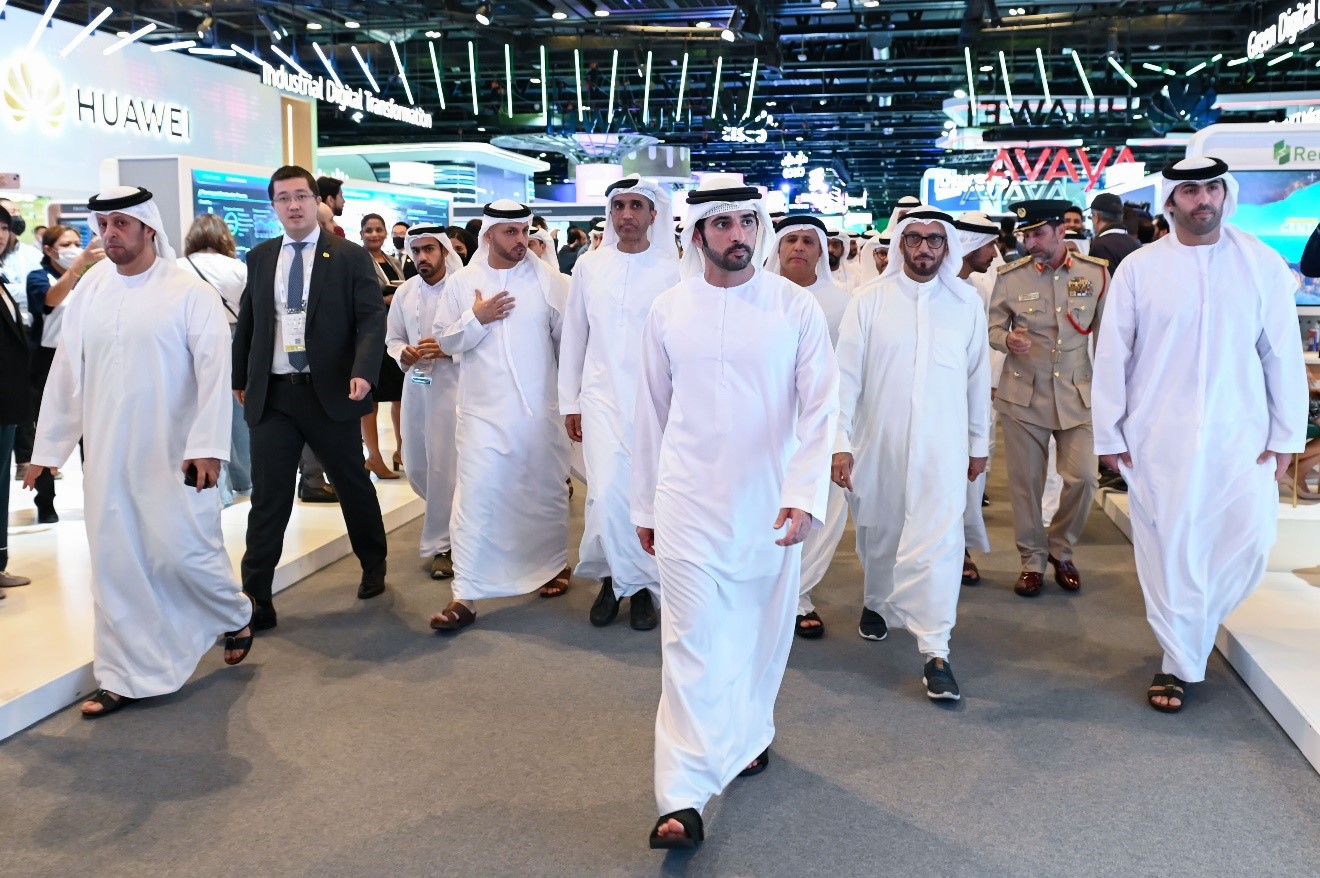 Hamdan bin Mohammed tours GITEX Global 2022 on its concluding day
