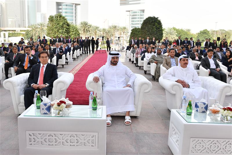 Maktoum bin Mohammed opens Bank of Singapore's branch at DIFC