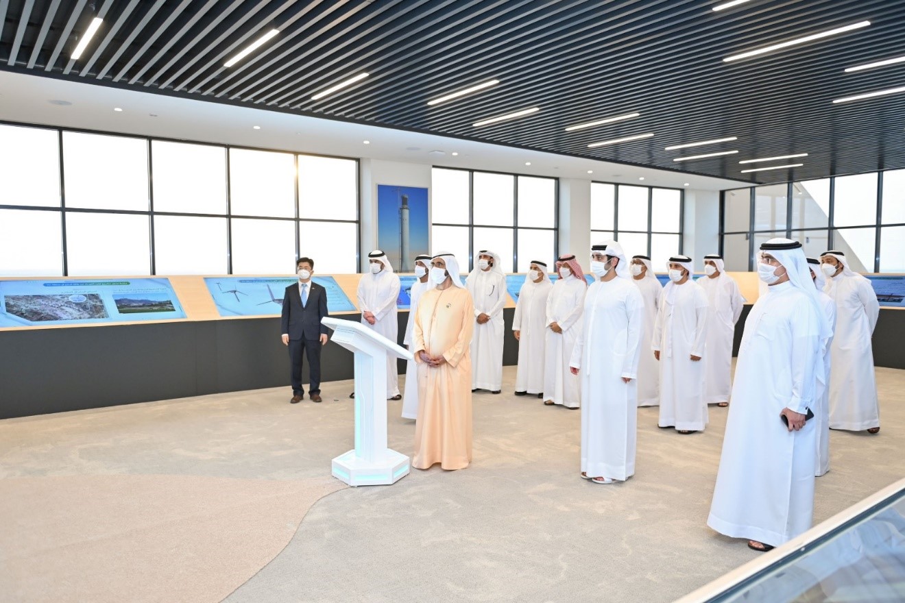 Mohammed bin Rashid inaugurates 300MW first stage of fifth phase of Mohammed bin Rashid Al Maktoum Solar Park