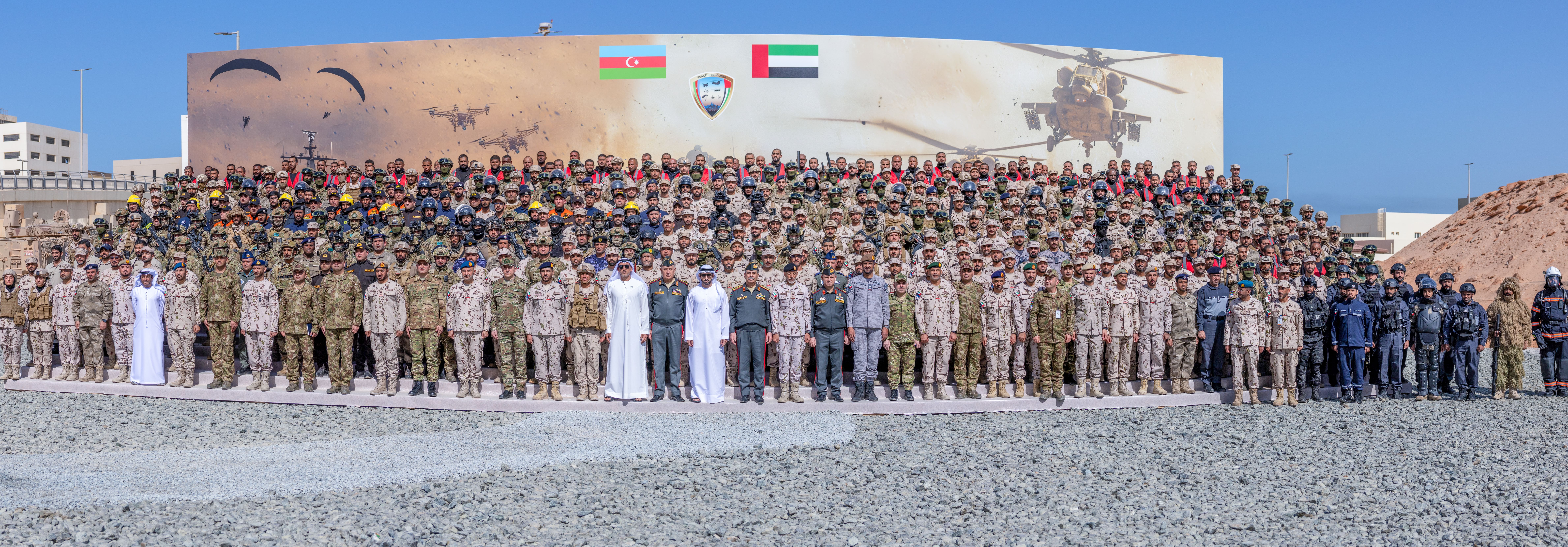 بحضور وزير دفاع أذربيجان/ حمدان بن محمد يشهد تمرين "درع السلام 2026" ويؤكد أهمية الشراكات العسكرية في تعزيز الجاهزية والدفاع المشترك